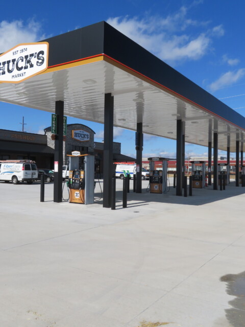 A Huck's gas station canopy in Evansville, IN built by TFC.